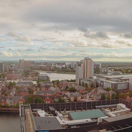 Hallsphere - Stunning Apartment Salford Quays Manchester Esterno foto