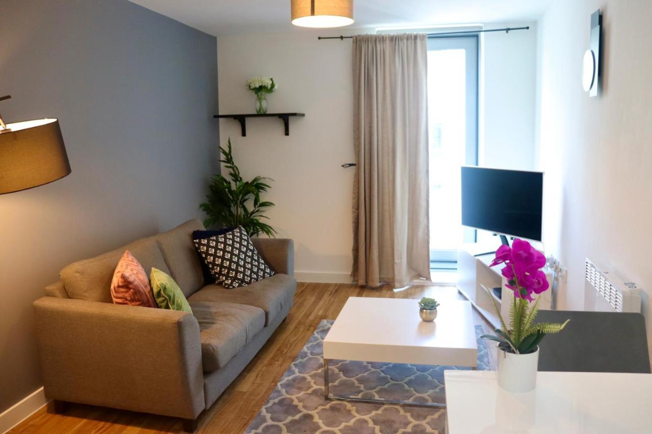 Hallsphere - Stunning Apartment Salford Quays Manchester Esterno foto