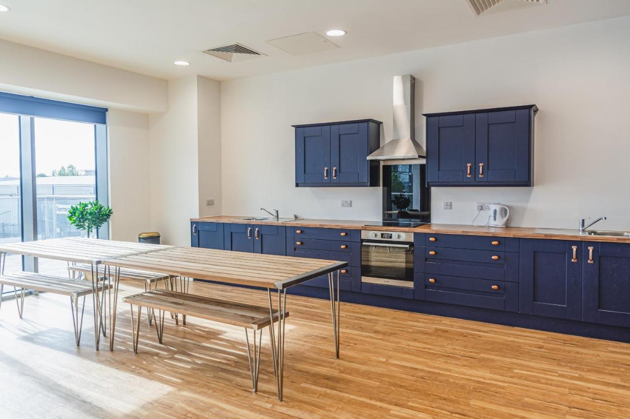 Hallsphere - Stunning Apartment Salford Quays Manchester Esterno foto
