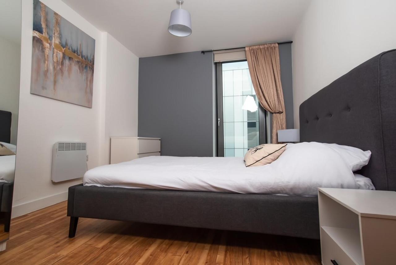 Hallsphere - Stunning Apartment Salford Quays Manchester Esterno foto