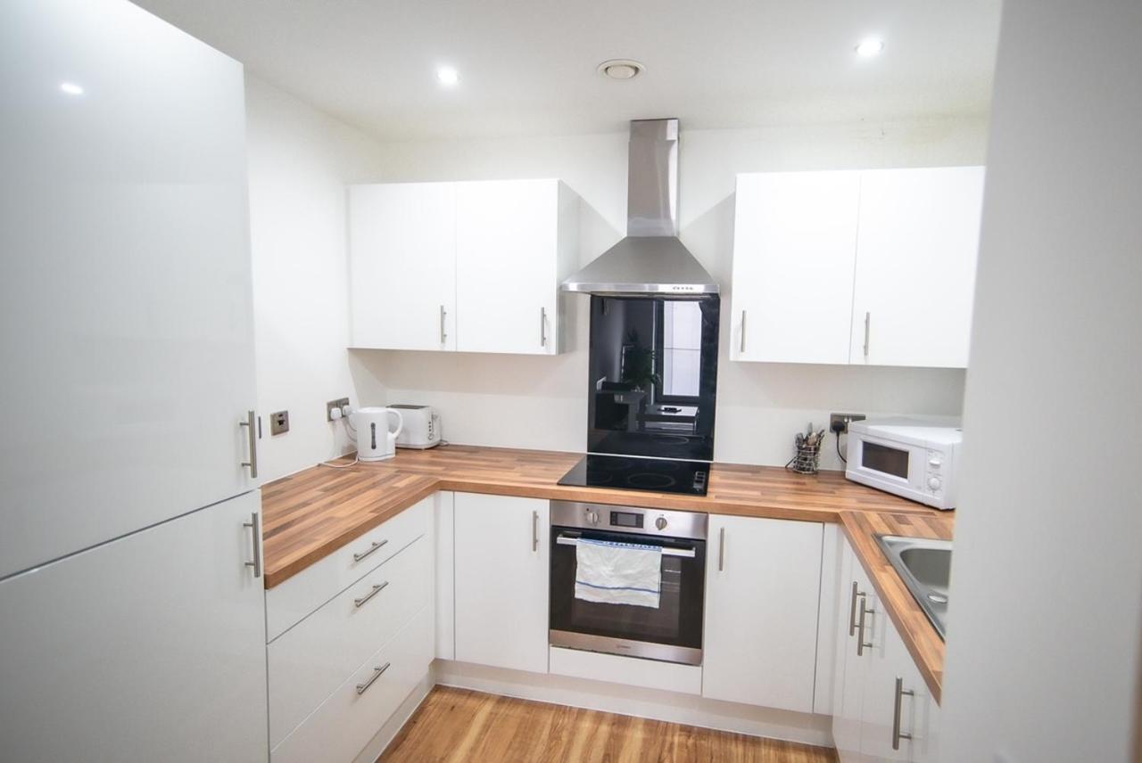 Hallsphere - Stunning Apartment Salford Quays Manchester Esterno foto
