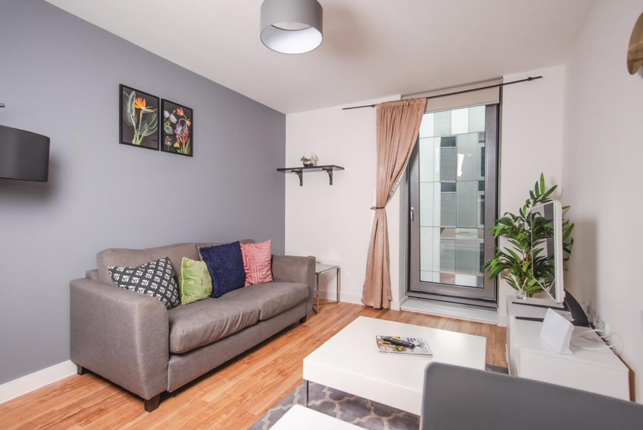 Hallsphere - Stunning Apartment Salford Quays Manchester Esterno foto