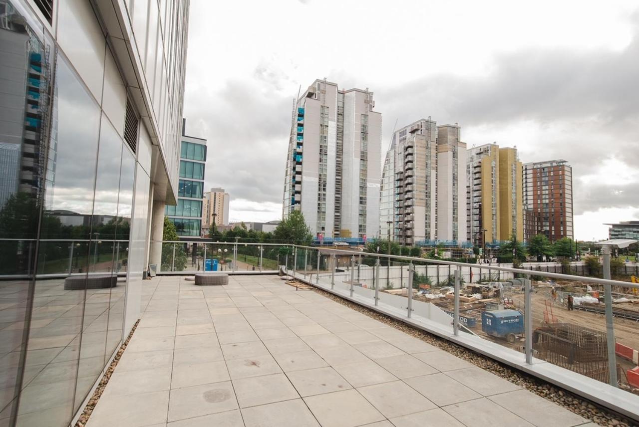 Hallsphere - Stunning Apartment Salford Quays Manchester Esterno foto