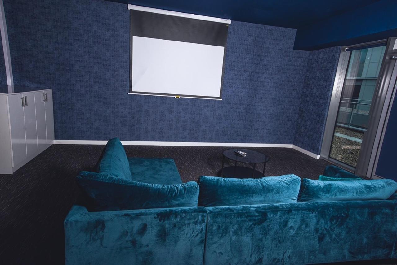 Hallsphere - Stunning Apartment Salford Quays Manchester Esterno foto