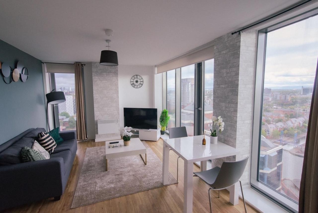 Hallsphere - Stunning Apartment Salford Quays Manchester Esterno foto