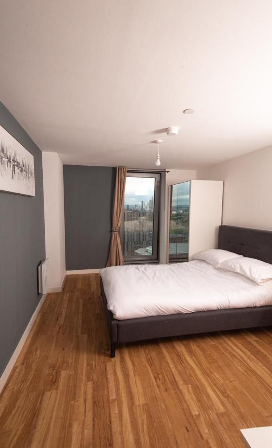 Hallsphere - Stunning Apartment Salford Quays Manchester Esterno foto